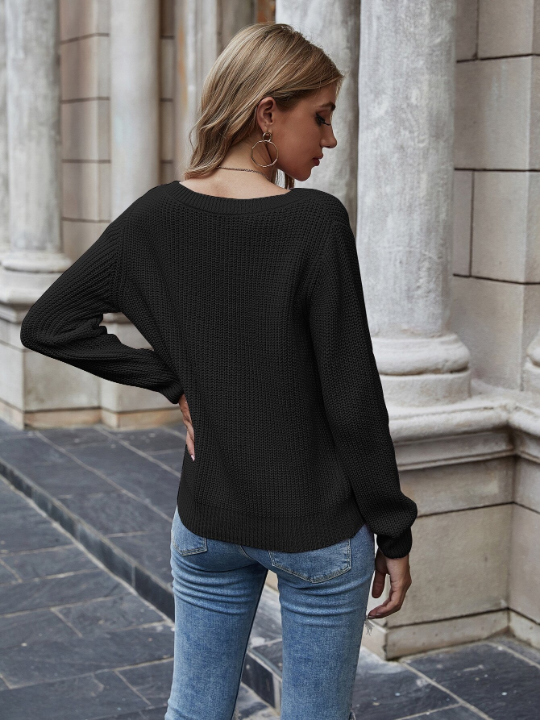 LUNE Solid Ribbed Knit Sweater