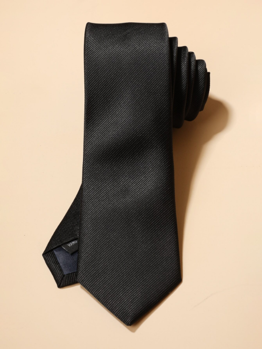 1pc Men's Fashionable Solid Black Necktie Fit For Versatile Business & Daily Outfits