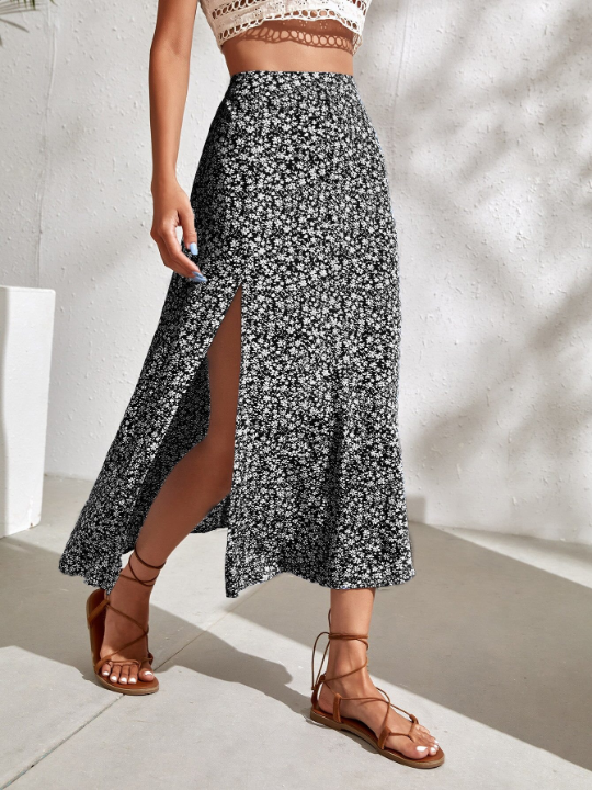 VCAY Ditsy Floral Split Thigh Skirt