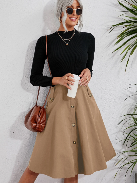 Solid Single Breasted Flare Skirt