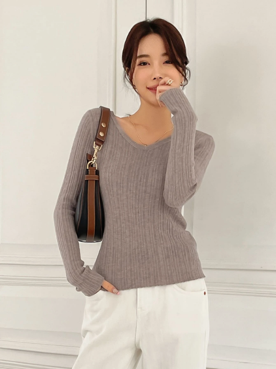 DAZY Solid V Neck Sweater