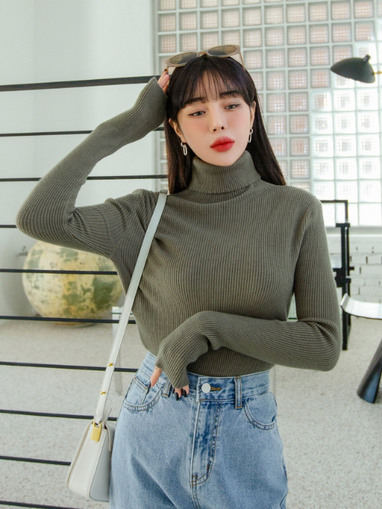 DAZY Ribbed Knit Turtleneck Sweater