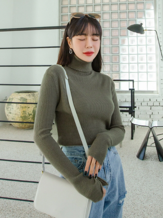 DAZY Ribbed Knit Turtleneck Sweater