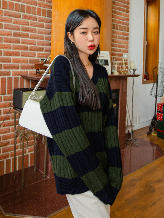 DAZY Color Block Drop Shoulder Cable Knit Sweater