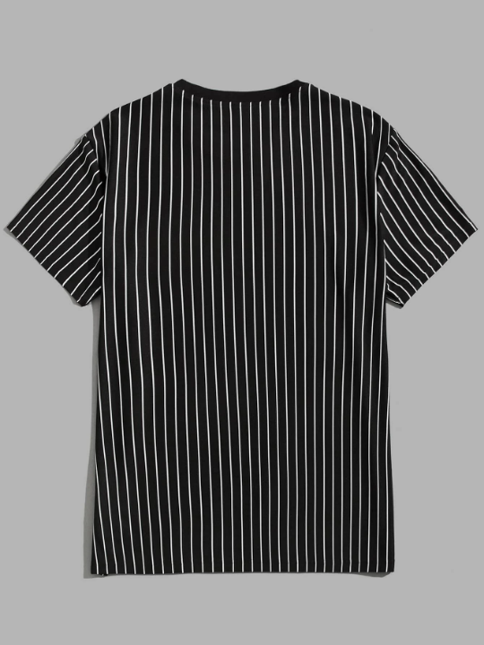 Manfinity Hypemode Men 2pcs Striped Pattern Tee