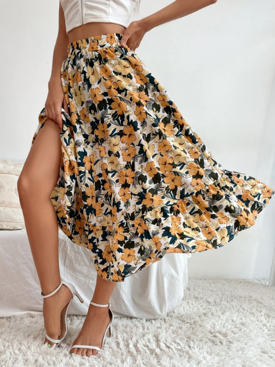 VCAY Allover Floral Print Flare Skirt