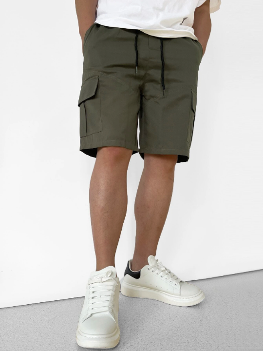 Manfinity Hypemode Men Flap Pocket Drawstring Waist Shorts