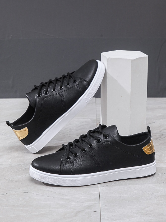 Men Metallic Detail Lace-up Front Skate Shoes