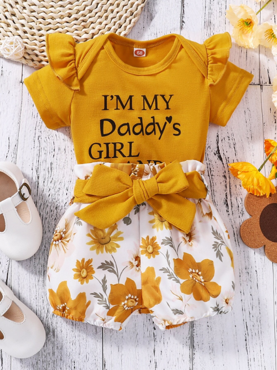 Baby Girl Slogan Graphic Ruffle Trim Bodysuit & Floral Print Belted Shorts