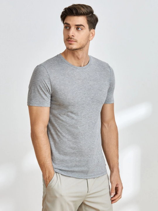 Manfinity Basics Men Solid Round Neck Tee