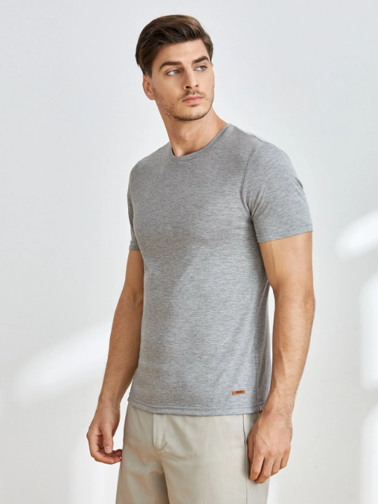 Manfinity Basics Men Solid Round Neck Tee