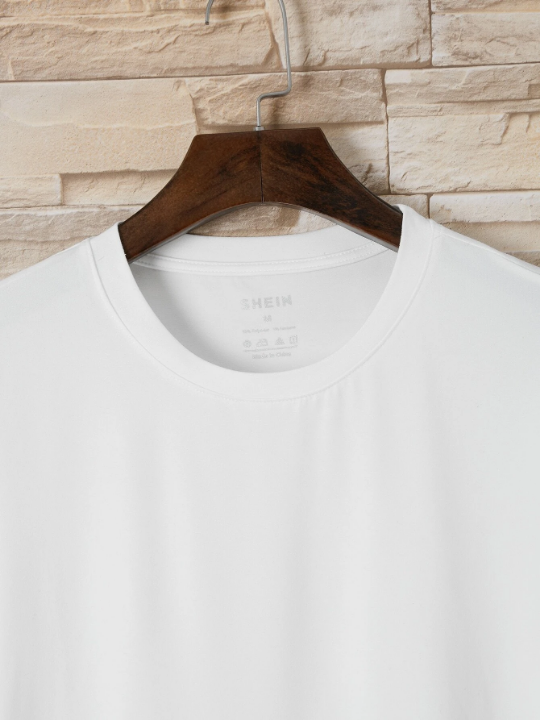 Men Solid Round Neck Tee