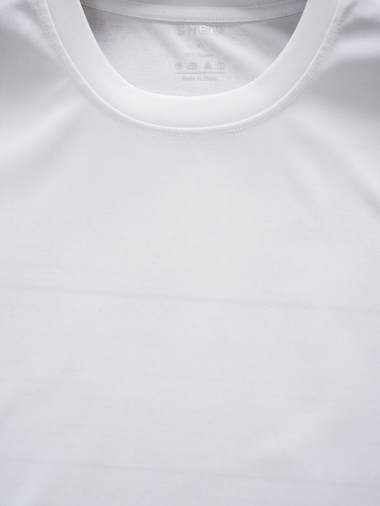 Men Solid Round Neck Tee