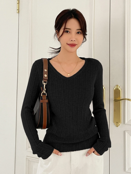 DAZY Solid V Neck Sweater