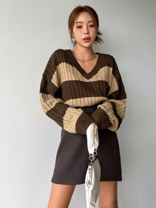 DAZY Color Block Drop Shoulder Cable Knit Sweater