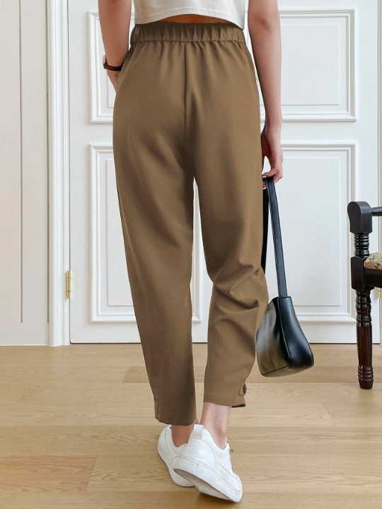 DAZY Solid Plicated Slant Pocket Cropped Pants