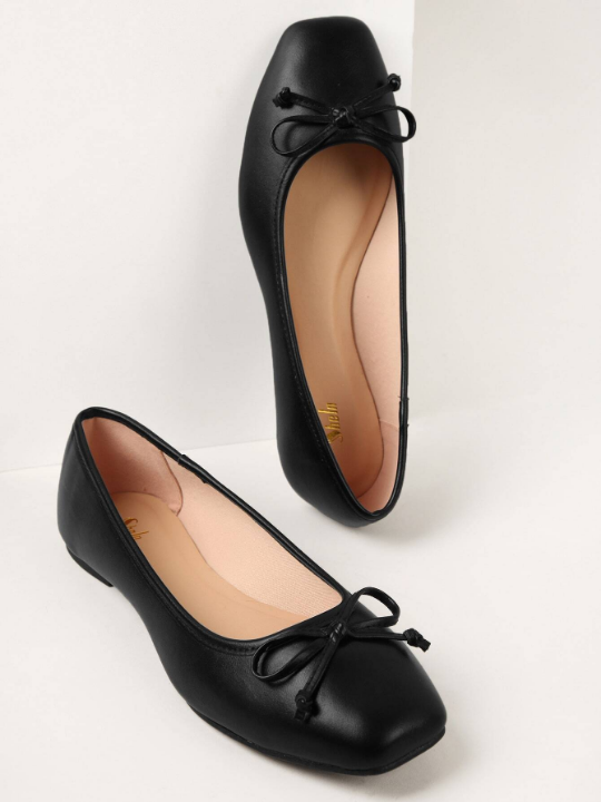 Faux Leather Closed Toe Ballet Flats