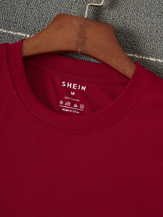 Men Solid Round Neck Tee