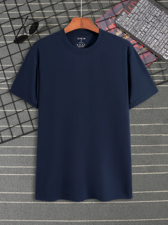 Men Solid Round Neck Tee