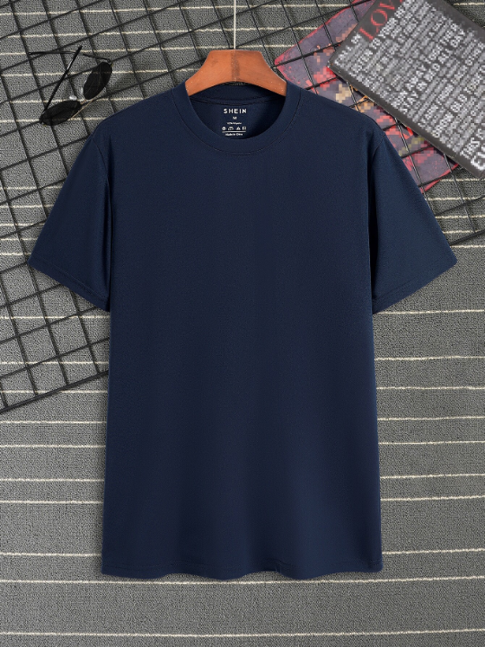 Men Solid Round Neck Tee