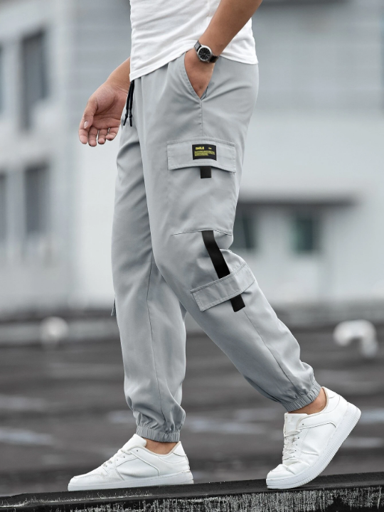 Manfinity Homme Loose-Fitting Men's Patch Design Drawstring Waist Cargo Pants