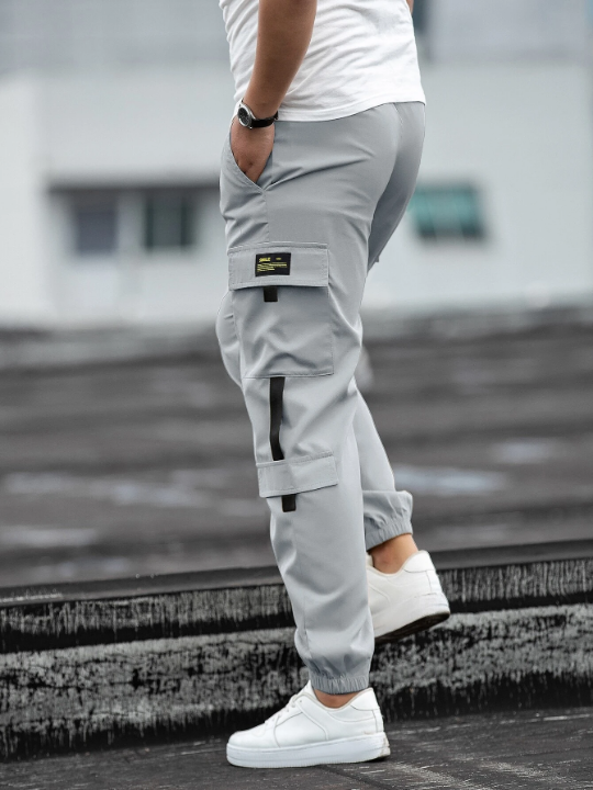 Manfinity Homme Loose-Fitting Men's Patch Design Drawstring Waist Cargo Pants