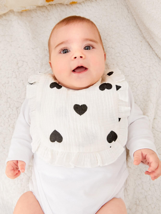 2pcs Baby Bibs With Heart Shaped Pattern And Ruffle Decoration