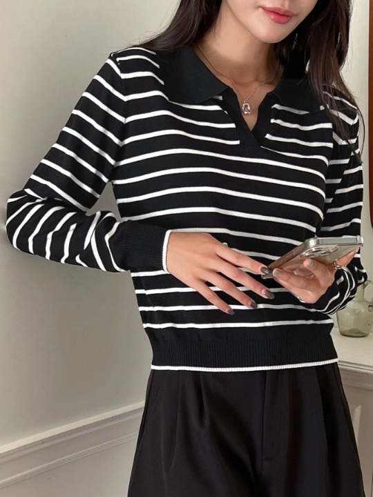 DAZY Striped Pattern Collared Sweater