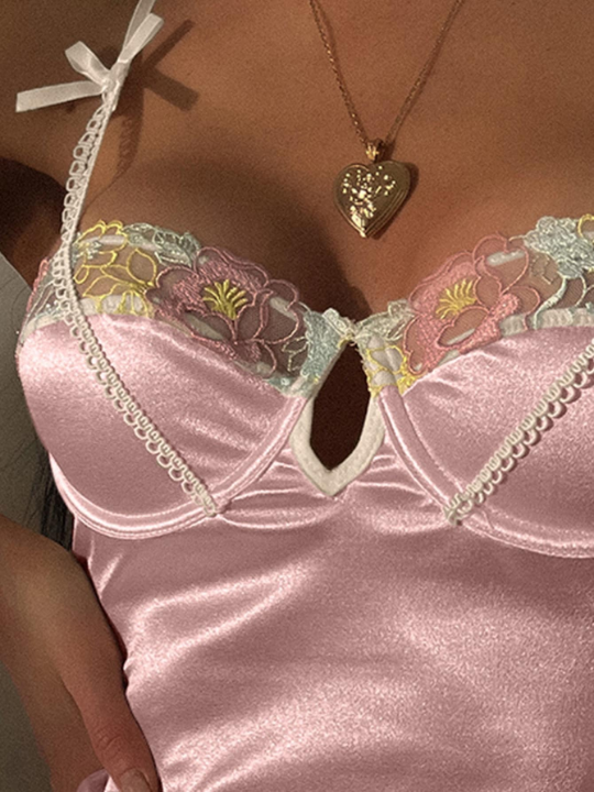 Floral Embroidered Satin Bow Detail Backless Slips