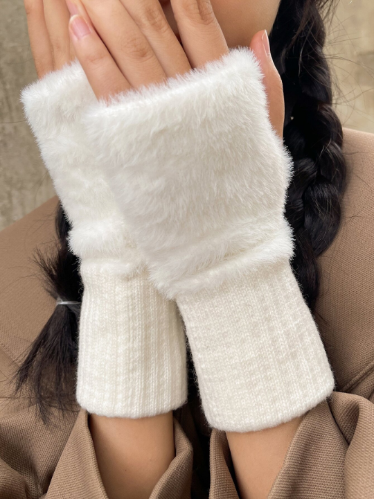 DAZY Fuzzy Fingerless Gloves