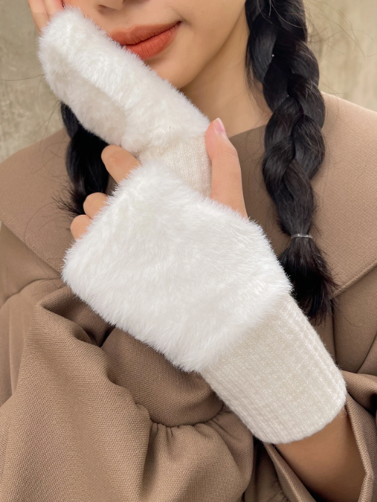 DAZY Fuzzy Fingerless Gloves