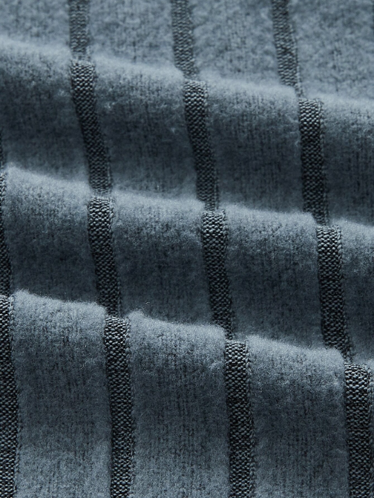 Manfinity Homme Men Ribbed High Neck Solid Tee