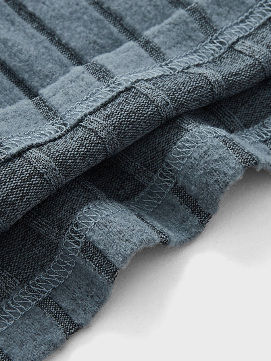 Manfinity Homme Men Ribbed High Neck Solid Tee