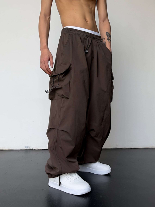 Manfinity EMRG Men Solid Flap Pocket Drawstring Waist Oversized Cargo Pants