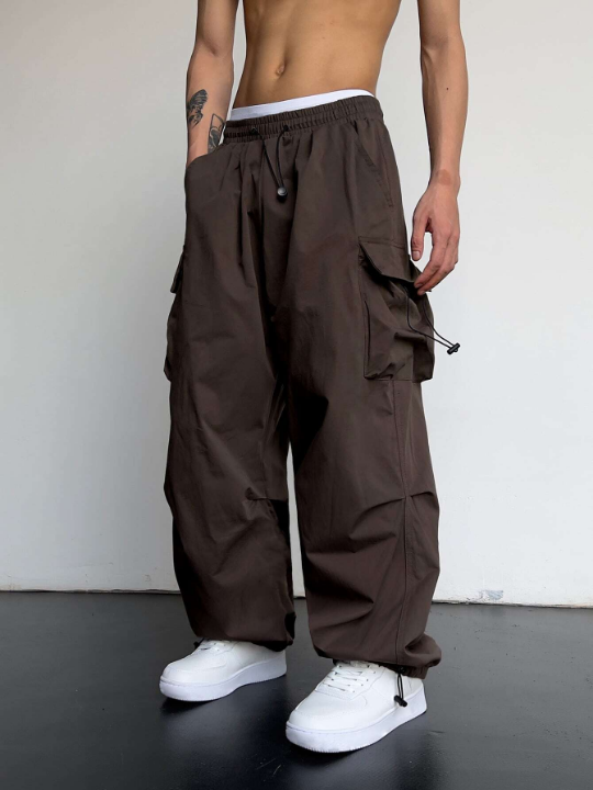 Manfinity EMRG Men Solid Flap Pocket Drawstring Waist Oversized Cargo Pants