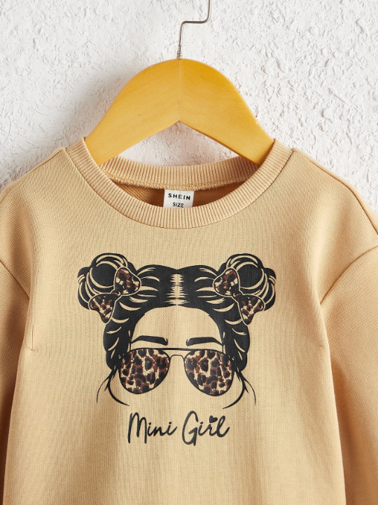 Baby Girl Letter And Figure Graphic Pullover & Leopard Leggings