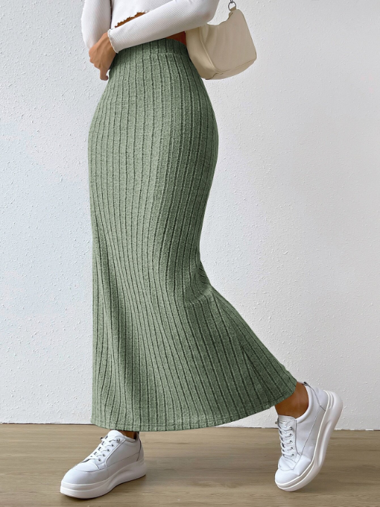 EZwear Women's Spring Fashionable Green Side Slit Thigh Ribbed Knit Bodycon High Waisted Casual Long Skirts