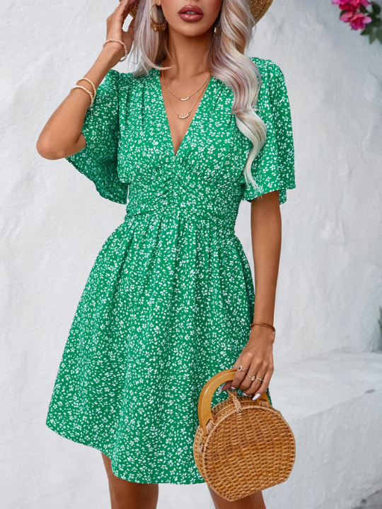 VCAY Ditsy Floral Print Plunging Neck Puff Sleeve Dress