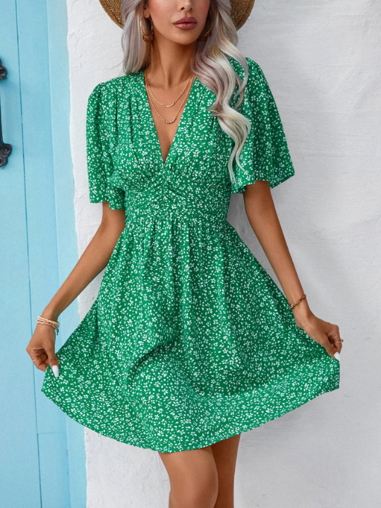 VCAY Ditsy Floral Print Plunging Neck Puff Sleeve Dress