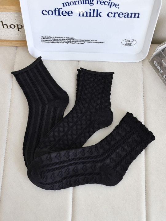 3pairs Women Heart Embroidered Fashionable Crew Socks For Daily Life