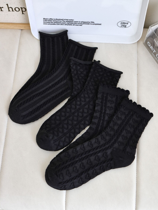 3pairs Women Heart Embroidered Fashionable Crew Socks For Daily Life