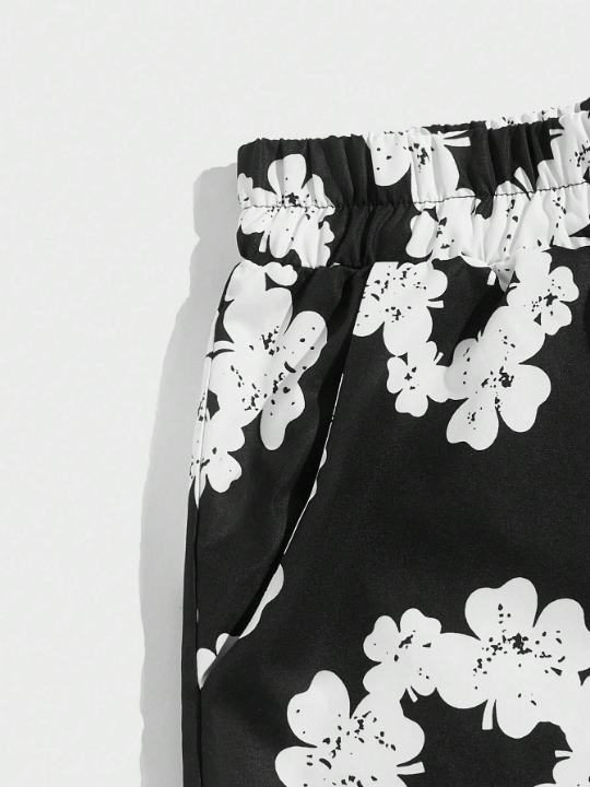 ROMWE Street Life Men Floral Print Drawstring Waist Shorts