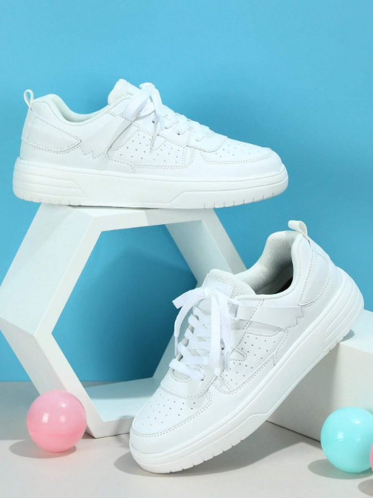 Women Minimalist Skate Shoes, Lace-up Front Sporty Sneakers White