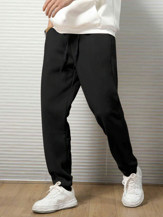 Manfinity Basics Men Solid Drawstring Waist Sweatpants