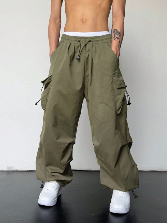 Manfinity EMRG Men Flap Pocket Side Drawstring Waist Oversize Cargo Pants