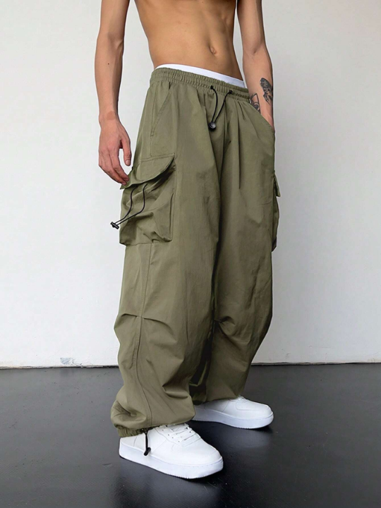 Manfinity EMRG Men Flap Pocket Side Drawstring Waist Oversize Cargo Pants