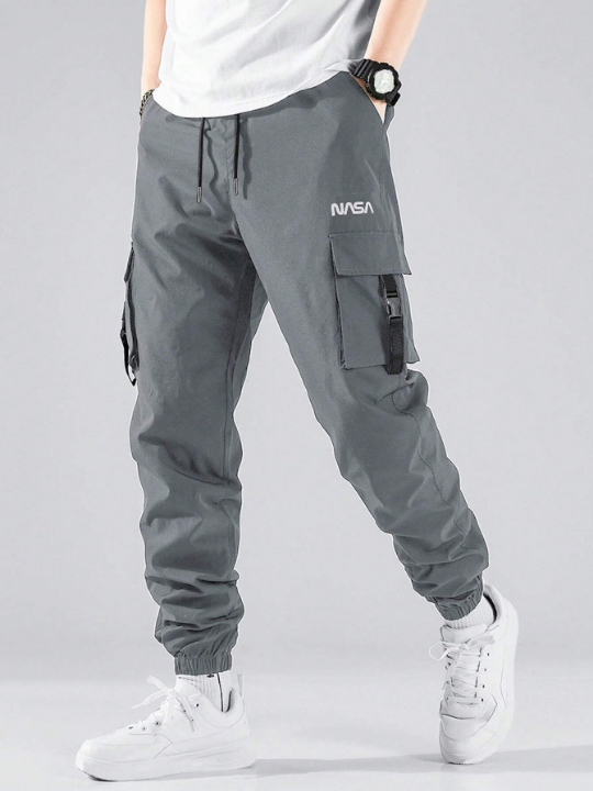 Manfinity Hypemode Men Letter Graphic Buckle Detail Flap Pocket Drawstring Waist Cargo Pants