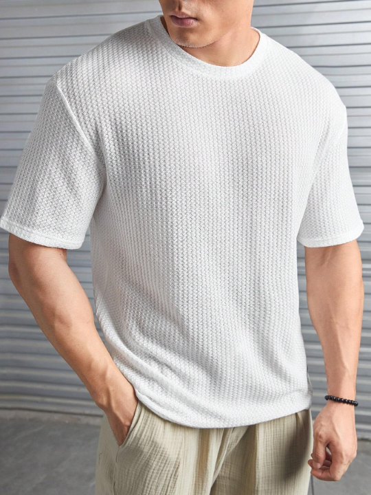 Manfinity Homme Loose Fit Men's Waffle Knit T-Shirt With Patched Detail