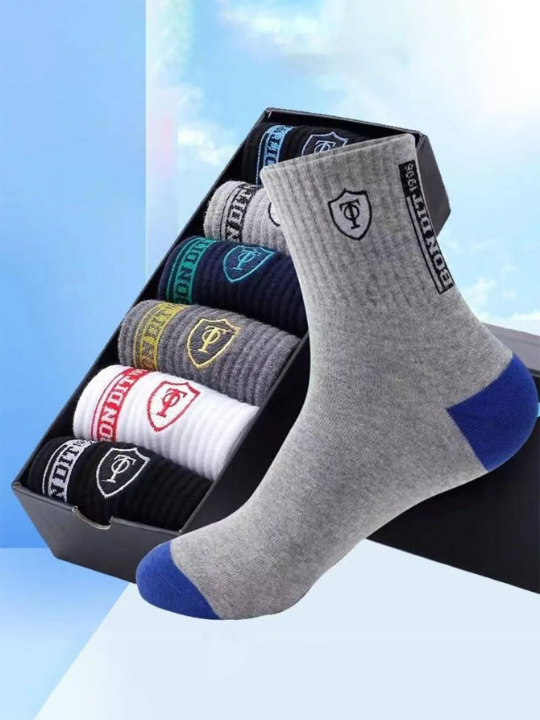 6 Pairs Men Random Shield & Letter Graphic Casual Crew Socks For Daily Life