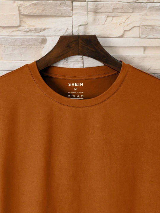 Men Solid Round Neck Tee